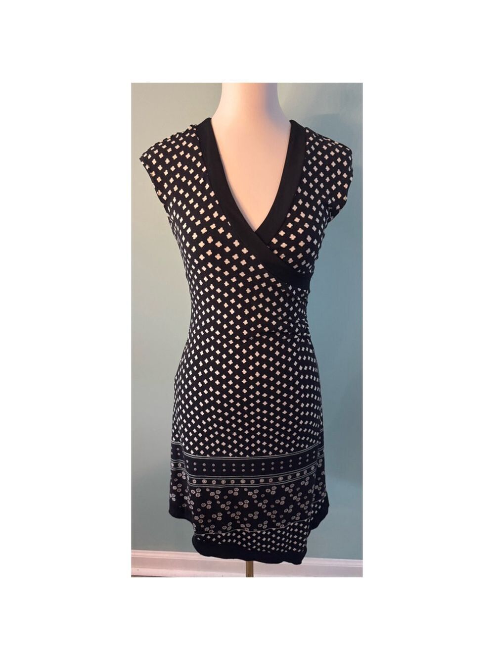 Women's La Belle Dress Size M Black and White